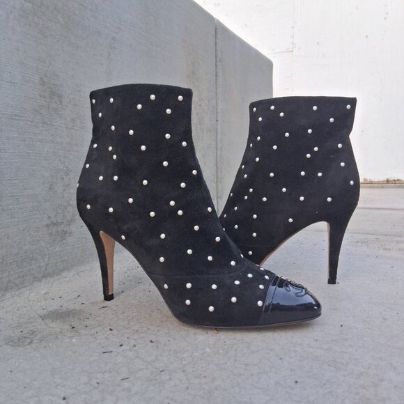 Chanel Black Suede Pearl Dot Ankle Booties EU 38 US 8 Patent Cap Toe - Picture 8 of 11